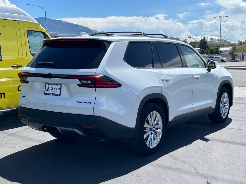 Used 2025 Toyota Grand Highlander AWD image 4