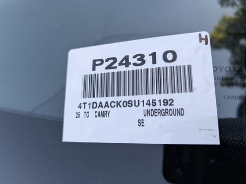 Used 2025 Toyota Camry SE FWD image 34
