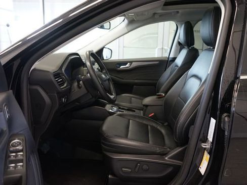 Certified 2022 Ford Escape Titanium w/ Class II Trailer Tow Package image 22