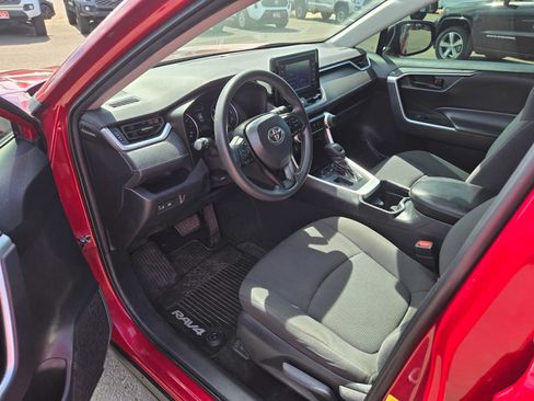 Used 2019 Toyota RAV4 LE w/ All Weather Liner Package FWD image 20