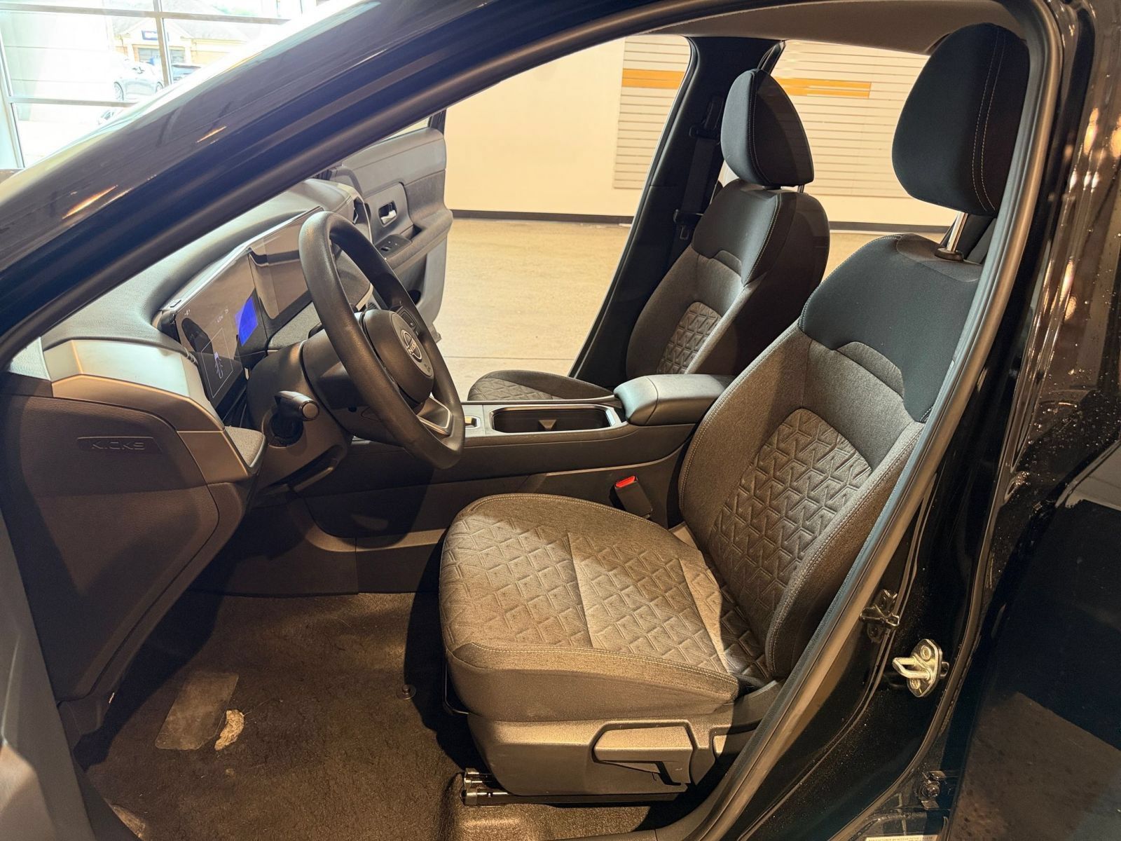 Used 2026 Nissan Kicks SV w/ Cold Weather Package AWD/4WD image 25