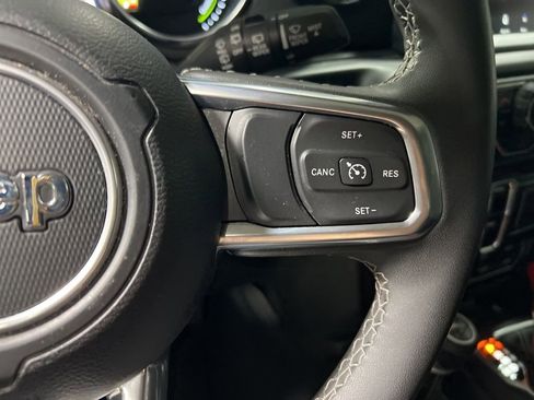 Used 2023 Jeep Wrangler Unlimited Sahara image 25