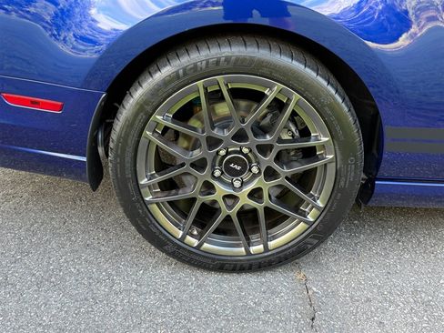 Used 2014 Ford Mustang Shelby GT500 w/ Equipment Group 821A RWD image 36