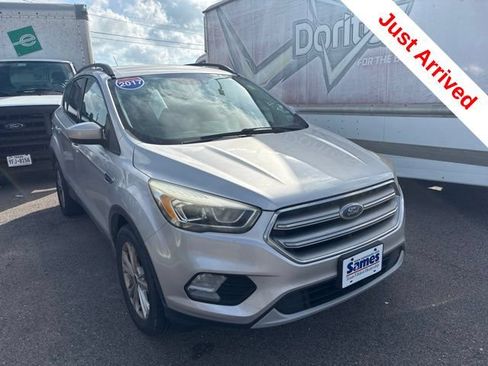Used 2017 Ford Escape SE w/ Equipment Group 201A AWD/4WD image 5