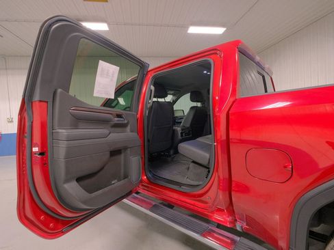 Used 2023 GMC Sierra 1500 SLT w/ SLT Premium Plus Package image 31