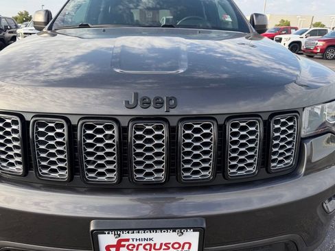 Used 2019 Jeep Grand Cherokee Altitude AWD/4WD image 7