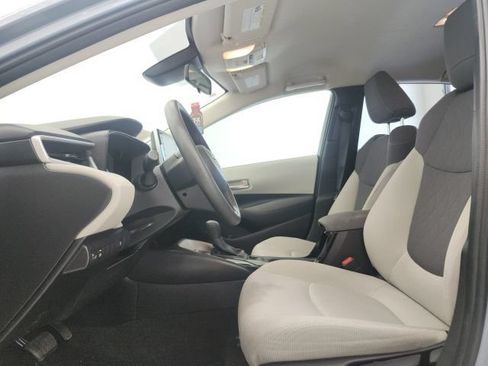 Used 2021 Toyota Corolla LE FWD image 13