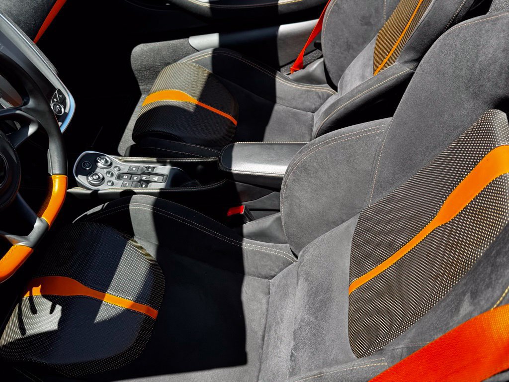 Used 2019 McLaren 570S Spider RWD image 36