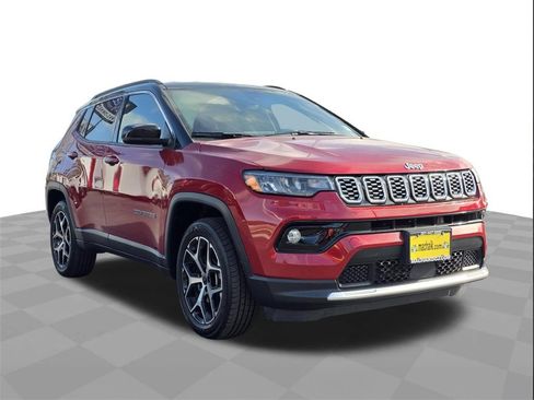 Used 2025 Jeep Compass Limited image 3