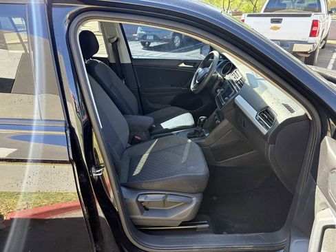 Used 2018 Volkswagen Tiguan S image 27