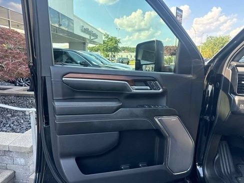 Used 2024 GMC Sierra 2500 Denali w/ Denali Reserve Package AWD/4WD image 12