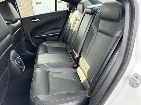 Used 2019 Dodge Charger SXT w/ Plus Group image 5