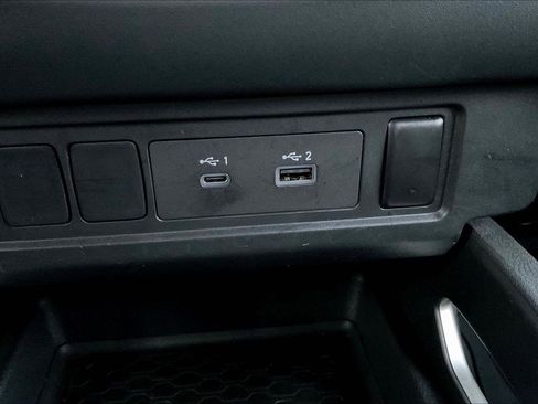 Used 2022 Nissan Frontier SV image 32