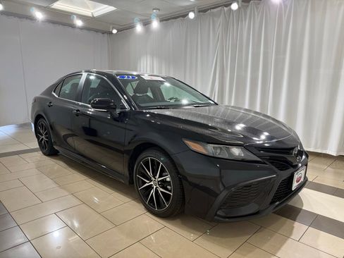Certified 2023 Toyota Camry SE w/ Cold Weather Package FWD image 7