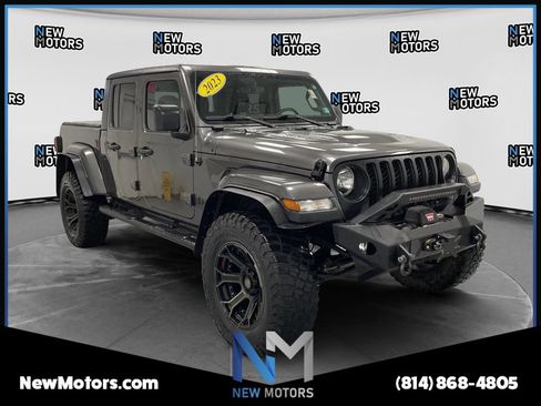 Used 2023 Jeep Gladiator Sport AWD/4WD image 5