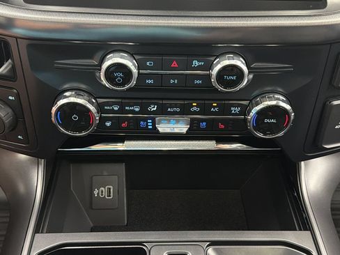 Used 2026 Ford F150 Lariat AWD/4WD image 23