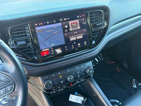Used 2024 Dodge Durango GT image 28