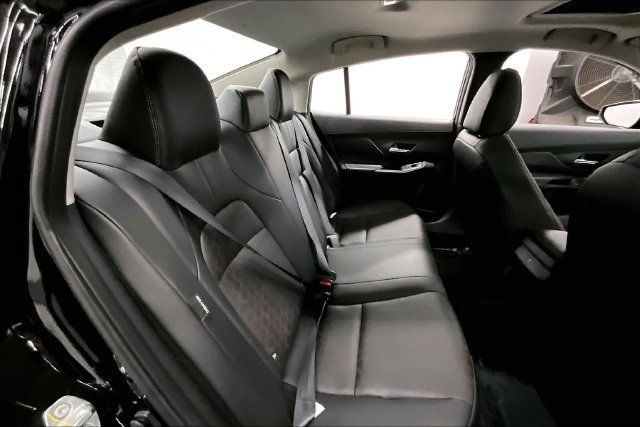 New 2027 Nissan Sentra SR w/ SR Premium Package FWD image 36