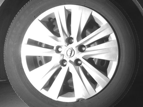 Used 2025 Nissan Sentra S FWD image 13