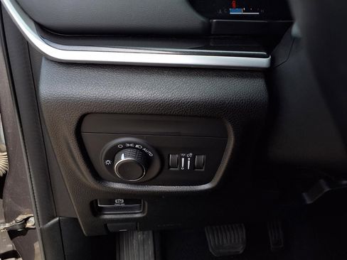 Used 2022 Jeep Grand Cherokee L Laredo AWD/4WD image 14