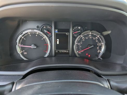 Used 2022 Toyota 4Runner Limited AWD/4WD image 23