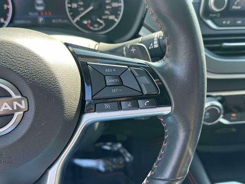 Used 2024 Nissan Altima 2.5 SR FWD image 24