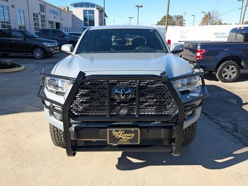 Used 2021 Toyota Tacoma TRD Off-Road image 8