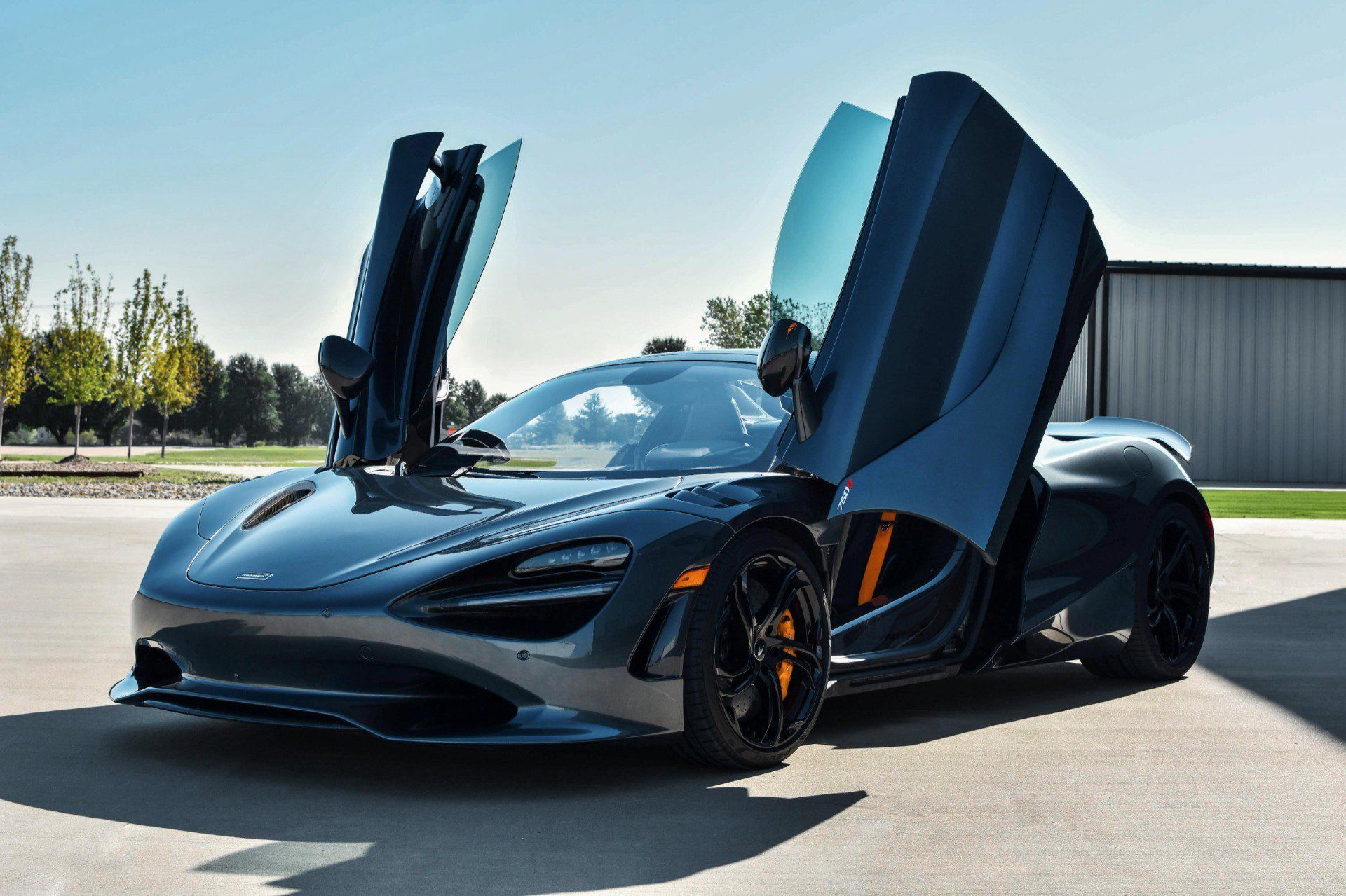 Used 2024 McLaren 750S Spider RWD image 4