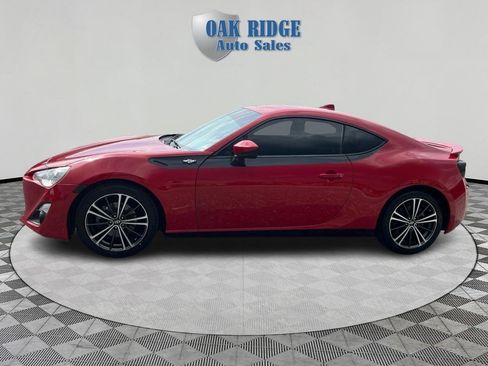 Used 2015 Scion FR-S RWD image 8