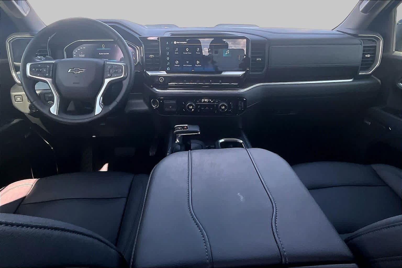 Used 2026 Chevrolet Silverado 1500 LT Trail Boss w/ Convenience Package II AWD/4WD image 14
