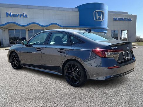 Used 2025 Honda Civic Sport image 3