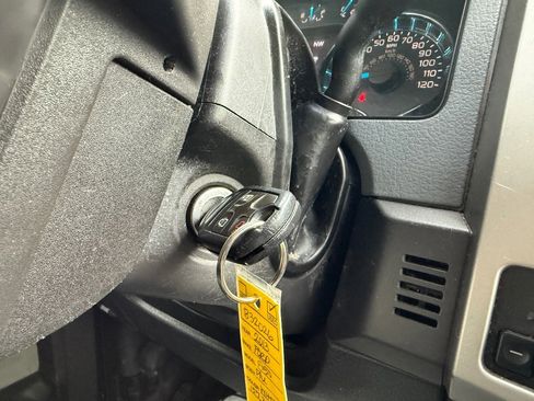 Used 2013 Ford F150 XLT w/ Luxury Equipment Group image 12