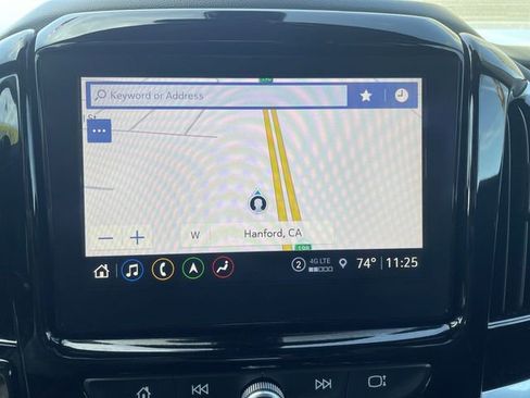 Used 2023 Chevrolet Traverse Premier image 14