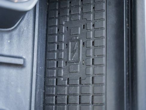 Used 2025 Ford Expedition Active image 41