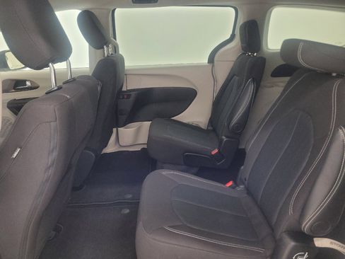Used 2024 Chrysler Voyager LX FWD image 18