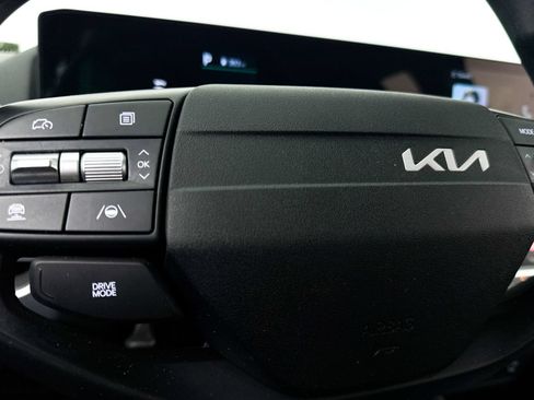 Certified 2025 Kia K4 FWD image 7