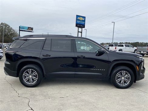 Certified 2025 Chevrolet Traverse LT image 10