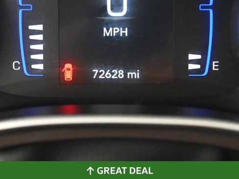 Used 2023 Chrysler Voyager LX FWD image 39