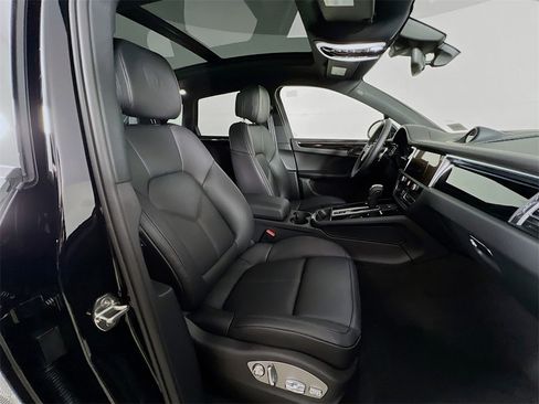 New 2026 Porsche Macan image 30