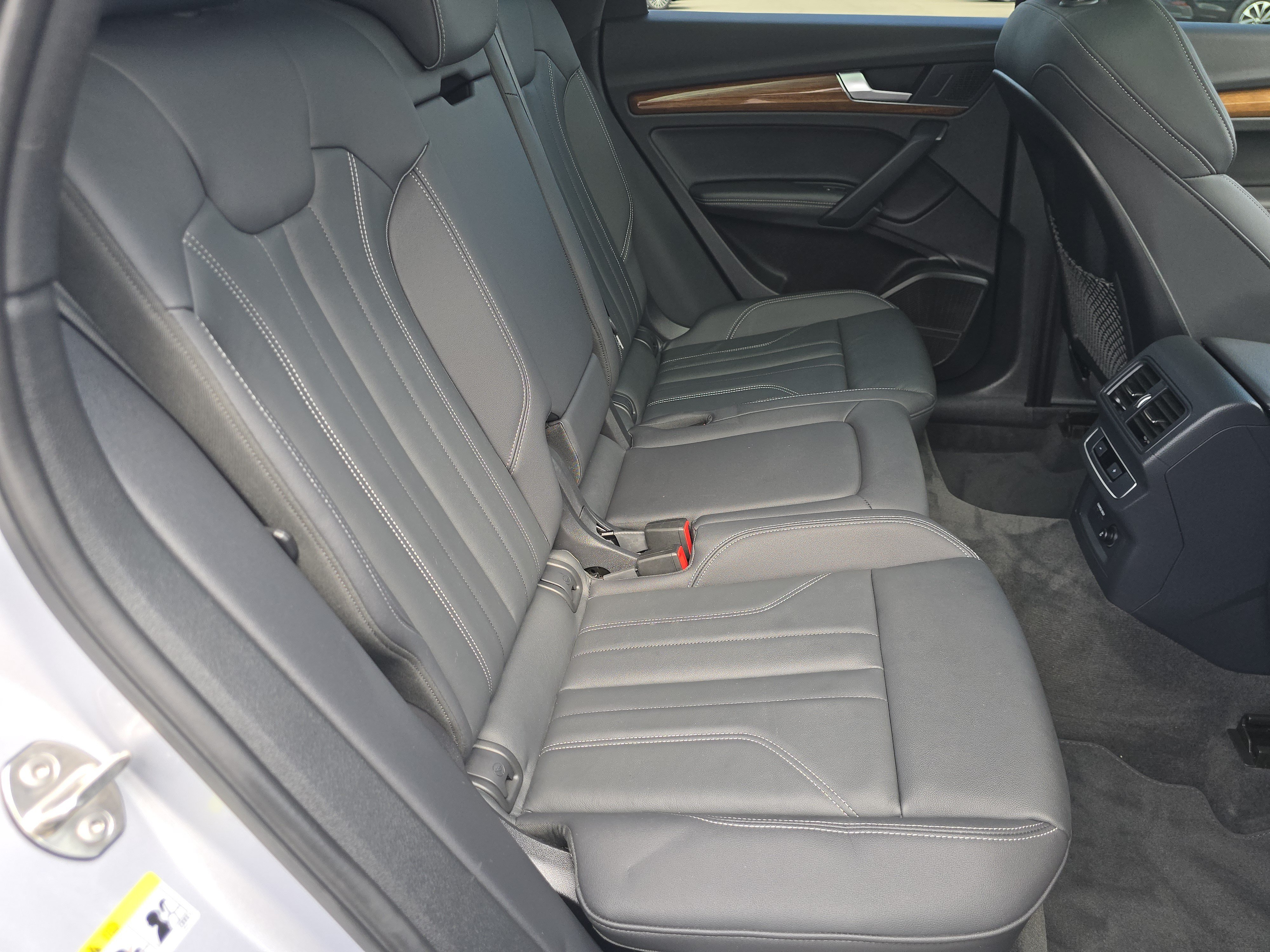 Certified 2024 Audi Q5 e Premium Plus w/ Premium Plus Package AWD/4WD image 18