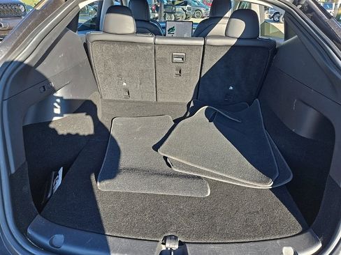 Used 2021 Tesla Model Y Long Range image 17