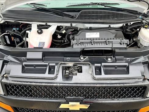 Used 2019 Chevrolet Express 2500 LS RWD image 30