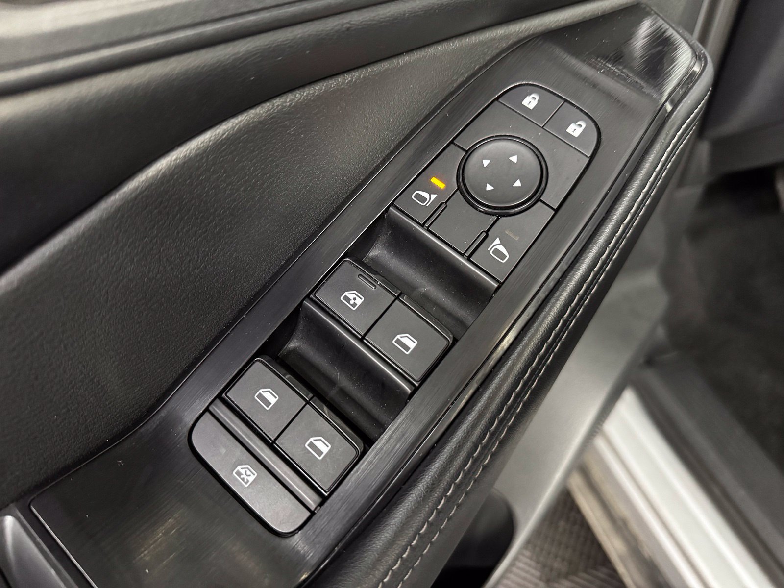 Certified 2024 Nissan Rogue SV AWD/4WD image 23