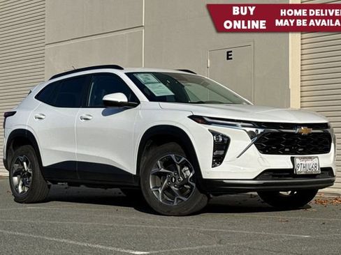 Used 2025 Chevrolet Trax LT w/ LT Convenience Package image 1