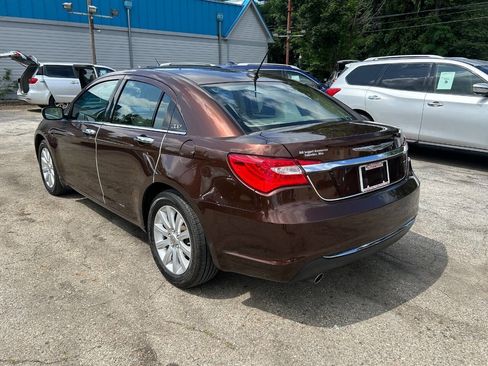 Used 2013 Chrysler 200 Limited FWD image 10