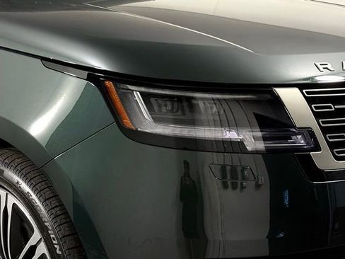 New 2026 Land Rover Range Rover Long Wheelbase SE image 13