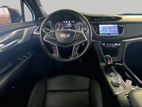 Used 2025 Cadillac XT5 Sportv w/ Technology Package AWD/4WD image 5