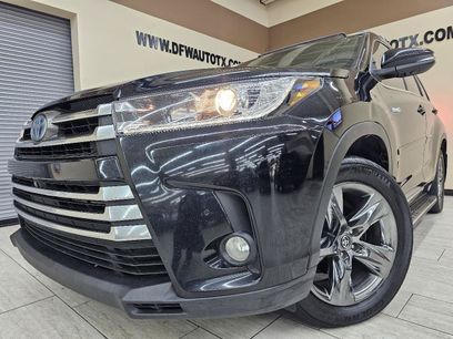 Used 2017 Toyota Highlander Limited Platinum
