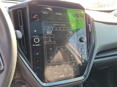 Used 2025 Subaru Crosstrek 2.5i Limited w/ Crosstrek Mirror Package image 16