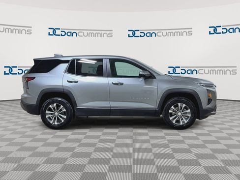 Used 2026 Chevrolet Equinox LT AWD/4WD image 9